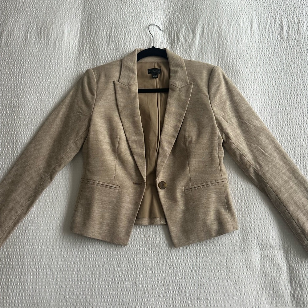 Ann Taylor Tweed Blazer in Cream